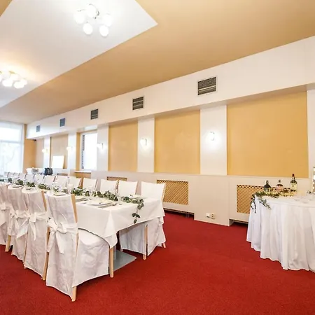 Otel Opera 3*