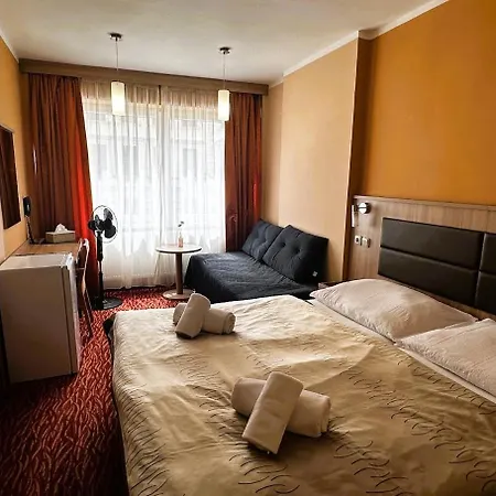 Opera 3* Jaromerice nad Rokytnou